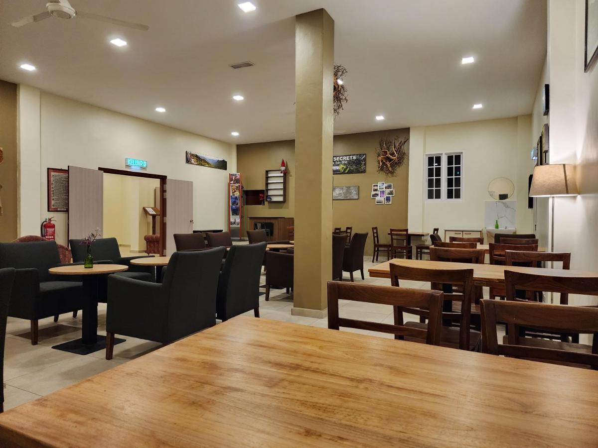 Fathers Guesthouse Age 7 Years Old And Above Only 丹那拉打 外观 照片